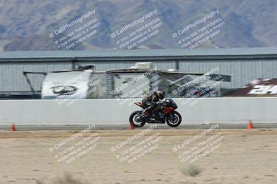 media/Oct-05-2025-CVMA (Sun) [[beeef4f201]]/Race 10-Formula Lightweight Twins Shootout/